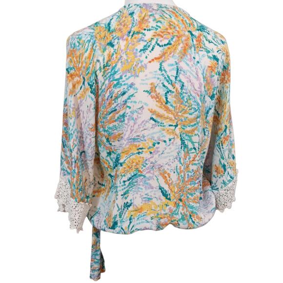 WIT & WISDOM Gauzy Top Wrap Blouse S Floral Crochet Lace Cottage Beach Hip Tie - Picture 3 of 8